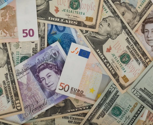 Πόλεμος Ιράν: Στροφή επενδυτών σε ασφαλή καταφύγια καθώς κλιμακώνεται η κρίση