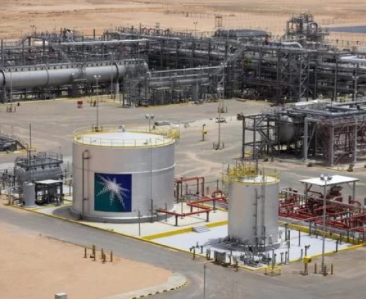 Σαουδική Αραβία: Απώλεια παραγωγής 600.000 βαρελιών πετρελαίου ημερησίως λόγω του πολέμου