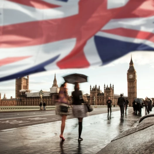 Social media: Έκκληση Στάρμερ σε Meta, TikTok και Google για προστασία παιδιών – Στο τραπέζι περιορισμοί και απαγορεύσεις κάτω των 16