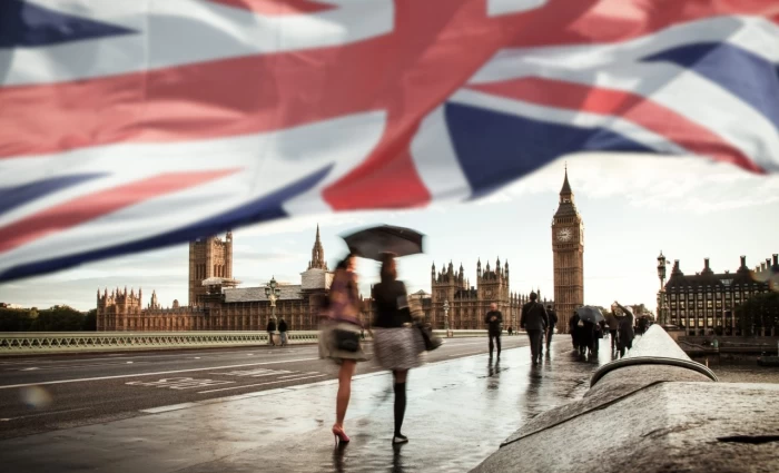 Social media: Έκκληση Στάρμερ σε Meta, TikTok και Google για προστασία παιδιών – Στο τραπέζι περιορισμοί και απαγορεύσεις κάτω των 16