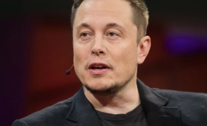 Έλον Μασκ: Πιέζει την εφοδιαστική αλυσίδα για το φιλόδοξο project Terafab
