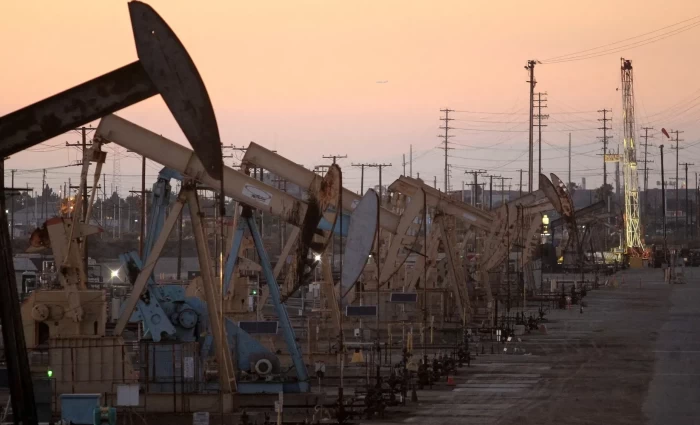 Το Ιράν ανοίγει τα Στενά - Κατακόρυφη πτώση στις τιμές πετρελαίου και άνοδος στα futures της Wall Street