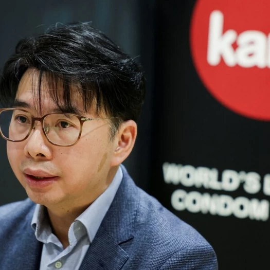 Ο πόλεμος βάζει φωτιά (και) στις τιμές των προφυλακτικών