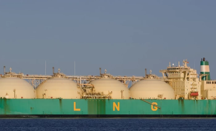Διεθνής Οργανισμός Ενέργειας: Ο πόλεμος στη Μέση Ανατολή κρατά «σφιχτή» την αγορά LNG έως το 2027