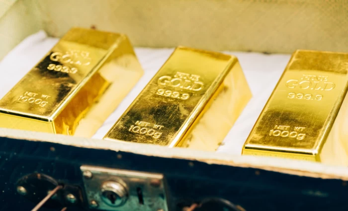 Χρυσός: Κοντά στα $4.665 εν μέσω αβεβαιότητας για τα Στενά του Ορμούζ