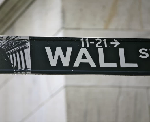 Σε χαμηλό τέμπο η Wall Street εν αναμονή της Fed και των Big Tech