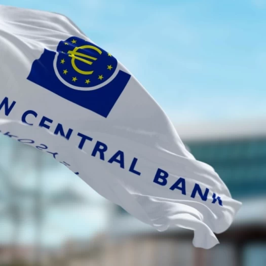 ΕΚΤ: Γιατί η Φρανκφούρτη δεν βιάζεται ακόμη να αυξήσει τα επιτόκια
