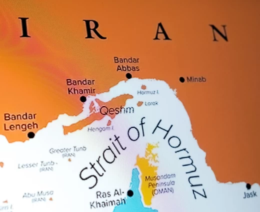 Πετρέλαιο: Όλα εξαρτώνται από το πότε θα ανοίξουν πλήρως τα Στενά του Ορμούζ