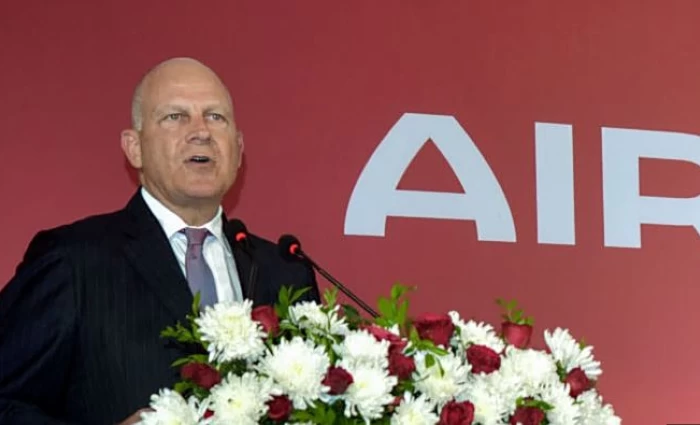 Γιατί παραιτήθηκε ο CEO της Air India που την οδήγησε στην κορυφή