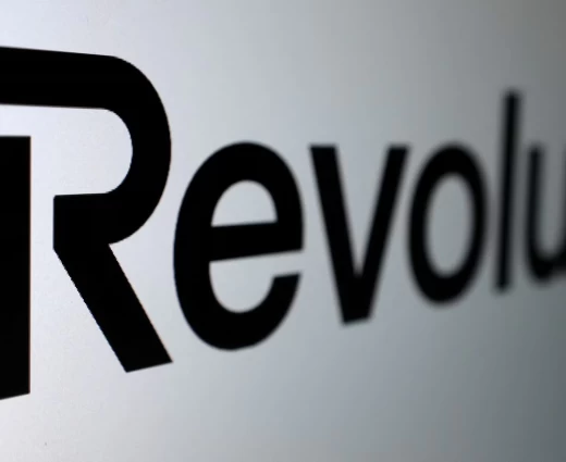 Η Revolut ανοίγει κεντρικά γραφεία στην παριζιάνικη Silicon Valley – Επένδυση 1 δισ. ευρώ στη Γαλλία