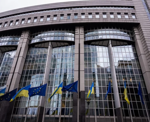 ΕΕ: Εκταμιεύτηκε η πρώτη δόση από τα 90 δισ. στην Ουκρανία - Άτοκο το δάνειο