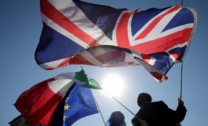 Economist: Μετά το Brexit το Bre-entry - Θα επιστρέψουν οι Βρετανοί στην αγκαλιά της ΕΕ;