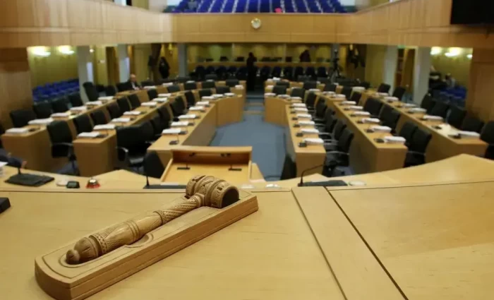 Οι 56 που εκλέγηκαν στη νέα Βουλή των Αντιπροσώπων