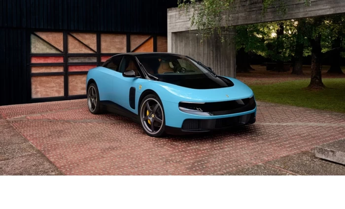 Ferrari: Παρουσίασε το ηλεκτροκίνητο πενταθέσιο Luce