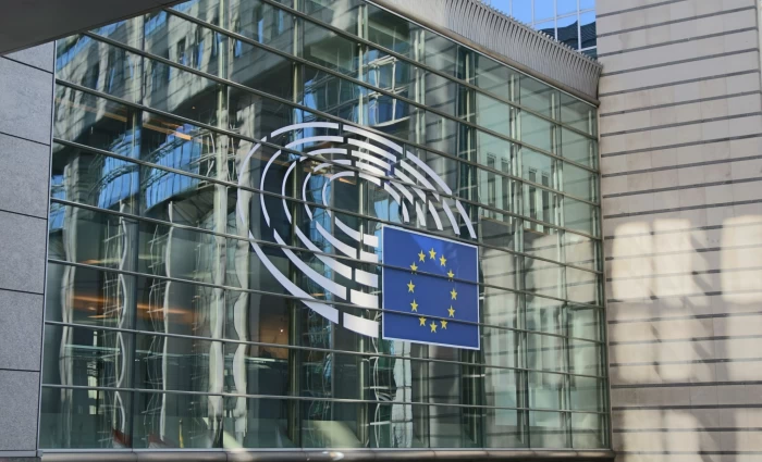Πλατφόρμες, εισαγόμενα προϊόντα και κρυπτονομίσματα: Η ακτινογραφία των νέων φόρων που ζητά το Ευρωκοινοβούλιο