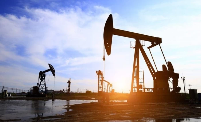 Πετρέλαιο: Βουτιά άνω του 6% μετά το δημοσίευμα του Axios για συμφωνία ΗΠΑ–Ιράν