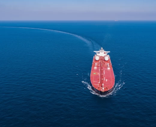 Στενά του Ορμούζ: Η Adnoc μεταφέρει LNG με «αόρατα» τάνκερ εν μέσω πολέμου