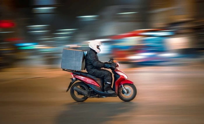 Έκκληση για αυστηρότερους ελέγχους στα delivery μετά το περιστατικό στη Λεμεσό