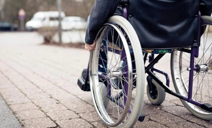 Αυξήσεις στα επιδόματα αναπηρίας και διεύρυνση των δικαιούχων