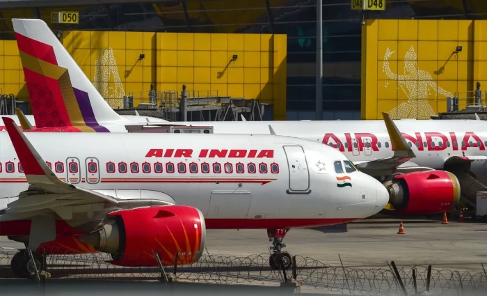 Air India: Νέα στρατηγική με φθηνότερα εισιτήρια χωρίς δωρεάν γεύματα για να «χτυπήσει» τις low-cost αεροπορικές