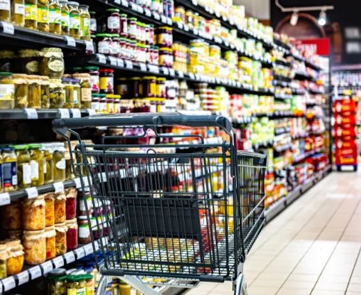 Συνεχίζονται οι πιέσεις στις τιμές βασικών καταναλωτικών προϊόντων - Ποια ακρίβυναν