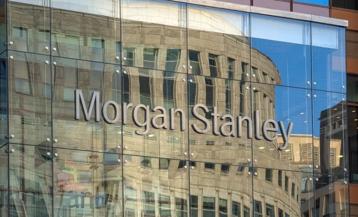 Morgan Stanley: Υποβαθμίζει την ενέργεια στην Ευρώπη και ανεβάζει το ποντάρισμα στις τράπεζες