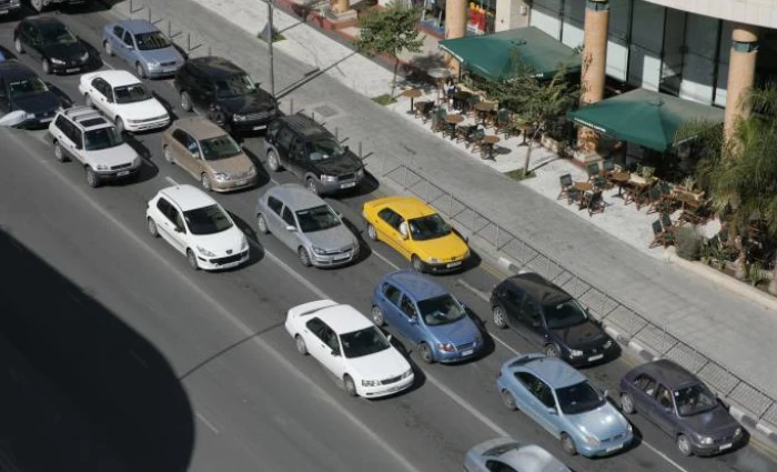 ΤΟΜ προς νέους οδηγούς: Κλείστε έγκαιρα την πρακτική εξέταση για άδεια οδήγησης