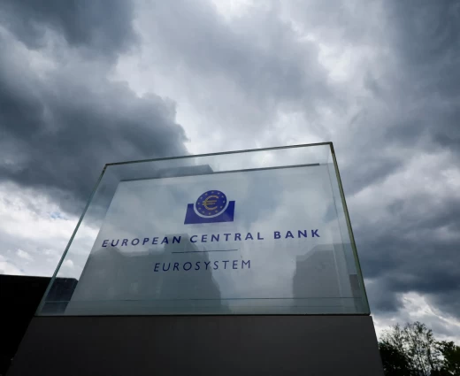 EKT: Αποφάσεις με το βλέμμα στον πόλεμο του Ιράν – Τι θα κάνει με τα επιτόκια