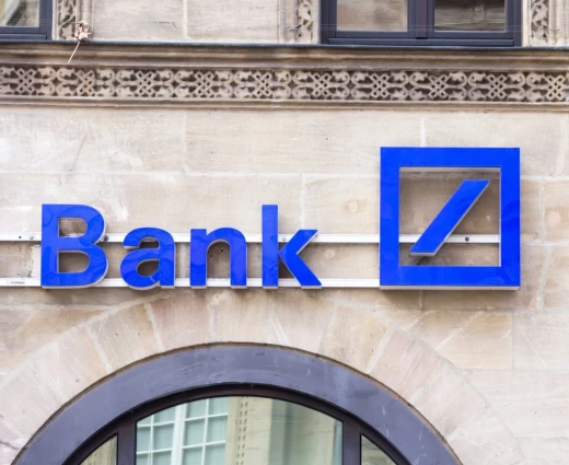 Deutsche Bank: Άλμα 16% στα έσοδα από συναλλαγές ομολόγων και νέο buyback €500 εκατ. – Ξεπέρασε τη Wall Street