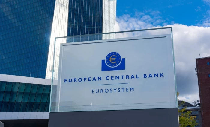 «Καμπανάκι» από την ΕΚΤ: Το ράλι της τεχνητής νοημοσύνης μπορεί να φέρει απότομη διόρθωση στις αγορές