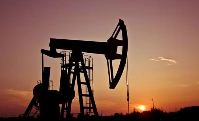 Πετρέλαιο: Υποχωρεί το Brent κάτω από τα $93 εν αναμονή της «οικονομικής D-Day» των ΗΠΑ κατά του Ιράν
