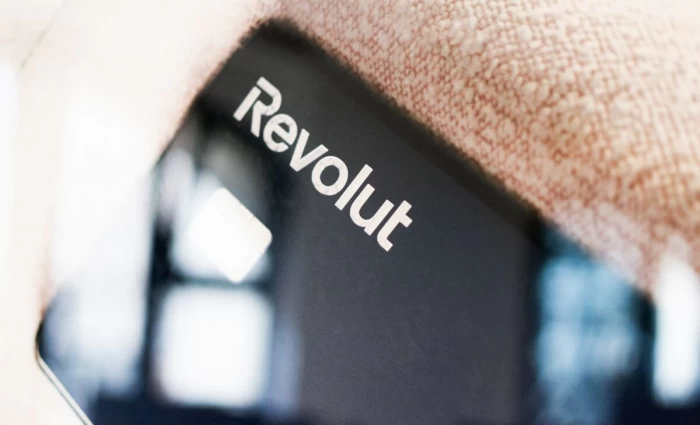Revolut: Μπαίνει στην παγκόσμια κούρσα των stablecoins με ψηφιακό νόμισμα συνδεδεμένο με το ευρώ