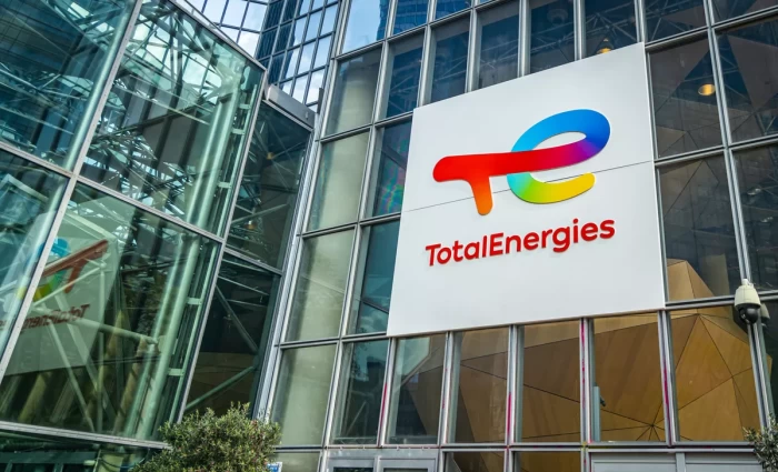 Shell: Πουλά στην TotalEnergies τις χερσαίες δραστηριότητες ΑΠΕ στην Ευρώπη