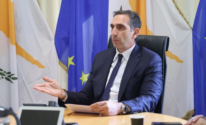 Ενισχύσαμε σημαντικά του δήμους – Περνά στην αντεπίθεση ο ΥΠΕΣ