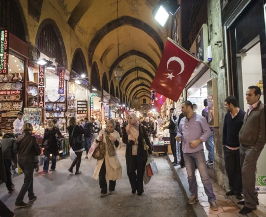 Τουρκία: Ο πληθωρισμός υποχώρησε στο 31,8% – Ο πόλεμος στη Μέση Ανατολή κρατά σε επιφυλακή την κεντρική τράπεζα
