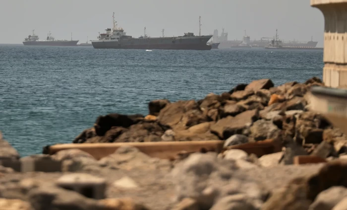 Ορμούζ: Οι πέντε όροι της προσωρινής συμφωνίας για τα Στενά