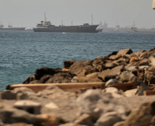 Ορμούζ: Οι πέντε όροι της προσωρινής συμφωνίας για τα Στενά
