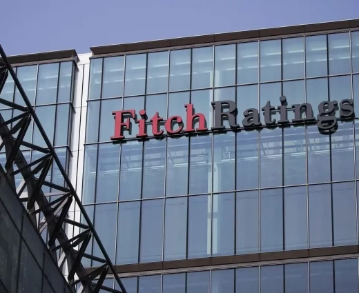 Fitch: Ρεκόρ αθετήσεων στην αγορά ιδιωτικής πίστωσης στις ΗΠΑ – Ποιοι κλάδοι πιέζονται περισσότερο