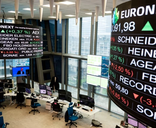 Rebound στα ευρωπαϊκά χρηματιστήρια μετά τη Fed με το βλέμμα στις γεωπολιτικές εξελίξεις
