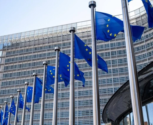 Νέα εργαλεία από την Κομισιόν για τη στεγαστική κρίση – Τι αλλάζει για τις βραχυχρόνιες μισθώσεις