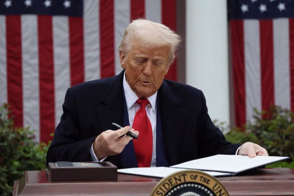 Δασμοί Τραμπ: Στο στόχαστρο φάρμακα και μέταλλα